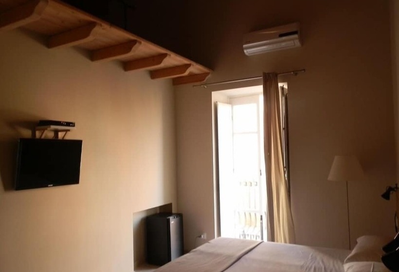 Quarto Quádruplo Estandar, B&b Re Umberto