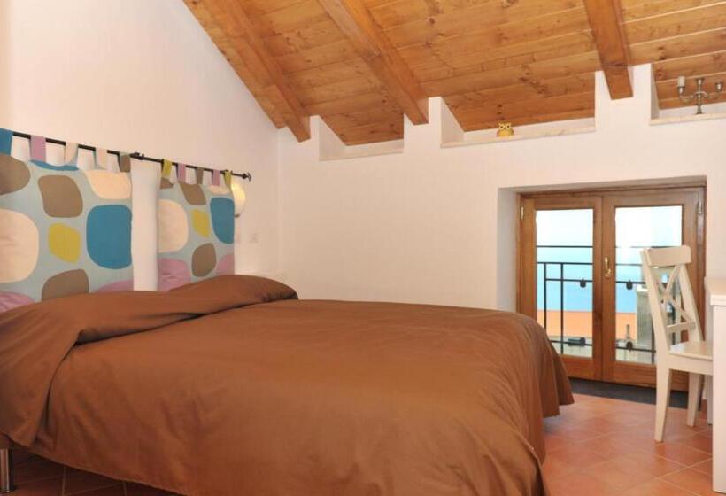 オーシャンビュースタンダードルーム, Casa Falcone B&b
