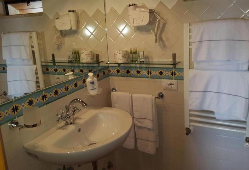オーシャンビュースタンダードルーム, Casa Falcone B&b