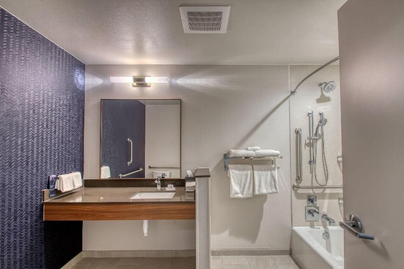스위트 킹사이즈 침대, Fairfield Inn & Suites By Marriott Appleton