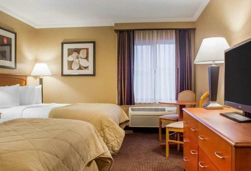 Номер Стандарт, Clarion Hotel & Suites Riverfront