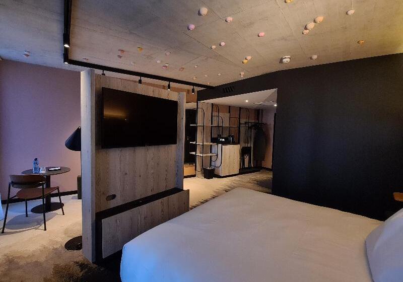 带大床的标准间, Capital Inn & Suites