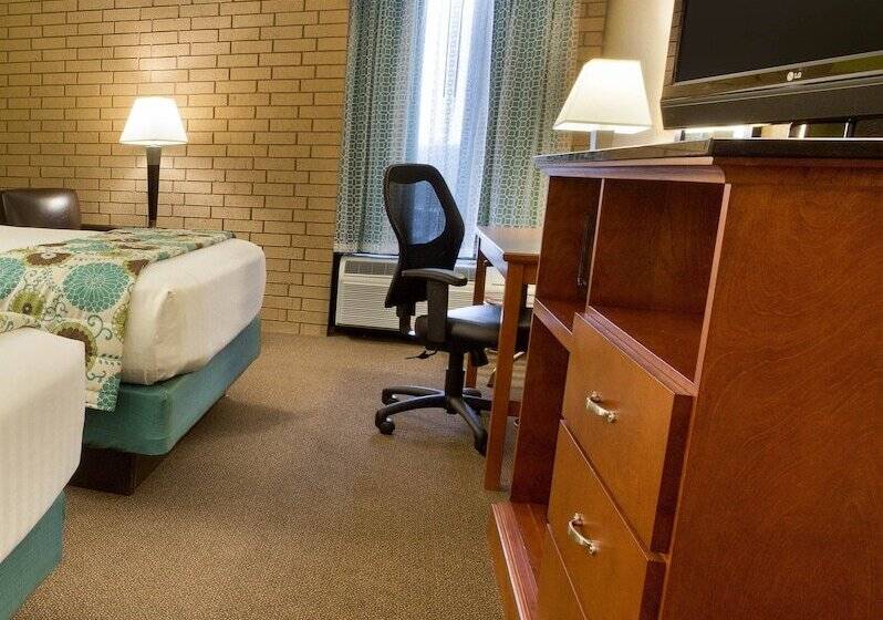 Номер Deluxe, Heritage Inn Suites Houston Sugar Land, Trademark By Wyndham