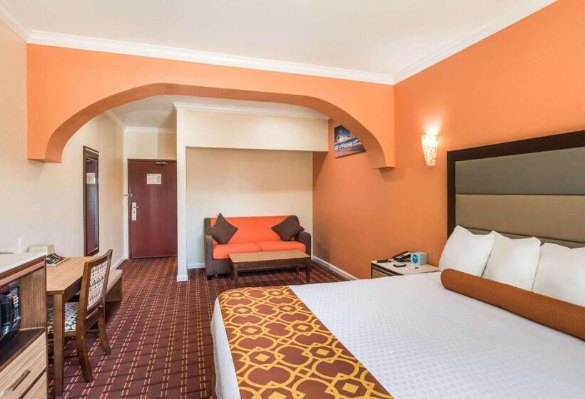 带大床的套房, Rodeway Inn & Suites Pasadena