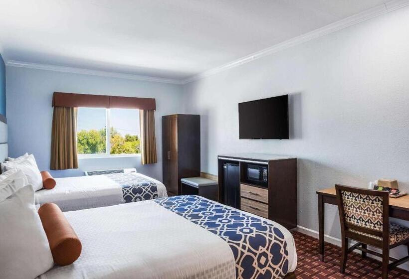 标准间, Rodeway Inn & Suites Pasadena