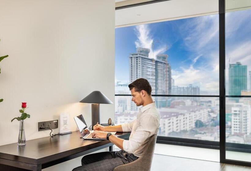 اتاق اجرایی, Luxcity Hotel & Apartment