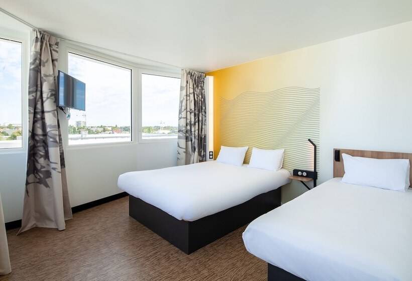 Номер Стандарт Трехместный, B&b Hotel Massy Gare Tgv