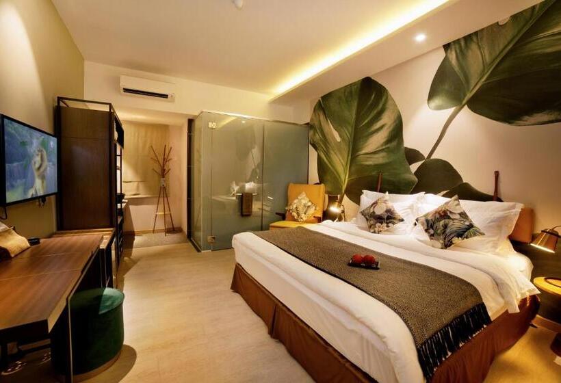 디럭스 룸 킹사이즈 침대, Sojourn Guest House