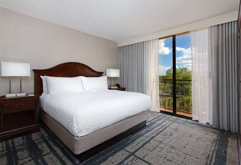 キングサイズベッドのスイートルーム, Embassy Suites By Hilton Dallas Near The Galleria