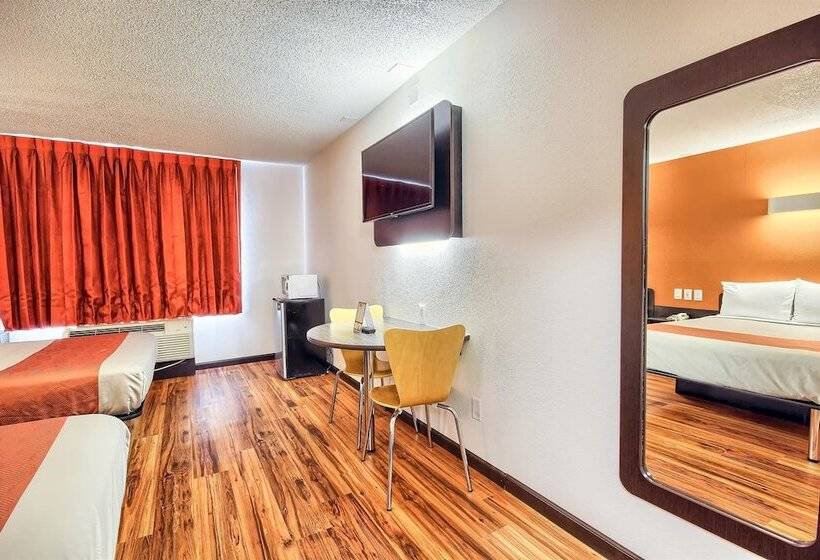 Номер Стандарт 2 Двуспальные Кровати, Motel 6 Columbus, Oh  West
