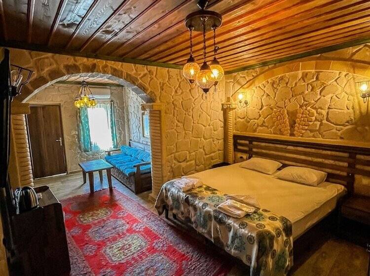 اتاق استاندارد با چشم‌انداز شهر, Cappadocia Caves