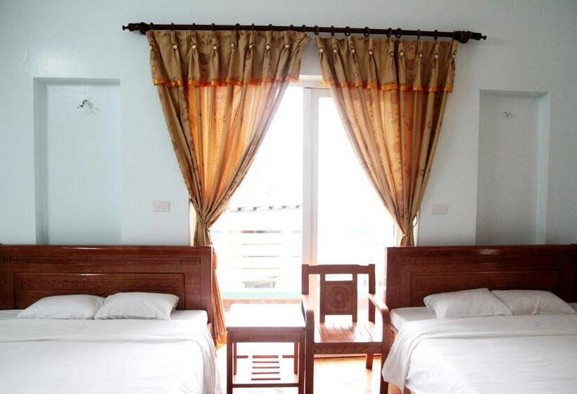 اتاق استاندارد چهارنفره با بالکن, Hoang Yen Guesthouse