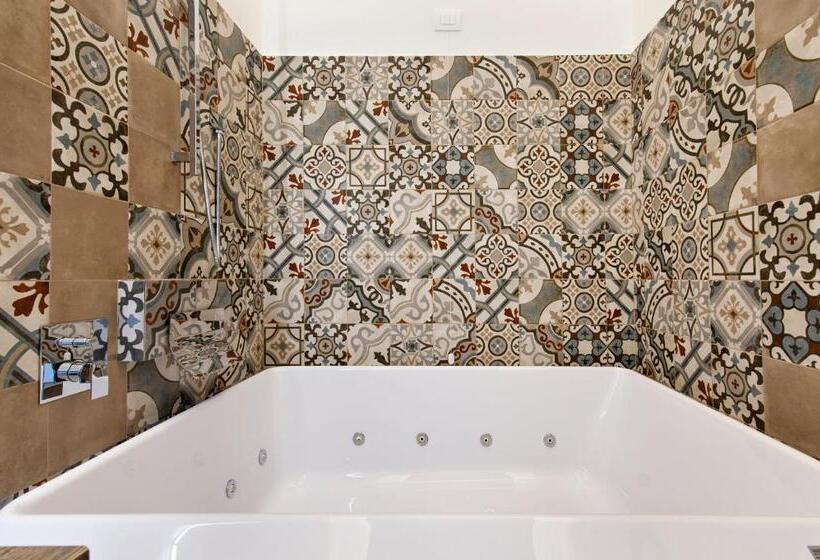 سوئیت با وان آب گرم, Palazzo San Lazzaro   Jacuzzi Rooms & Suites Lecce Selection