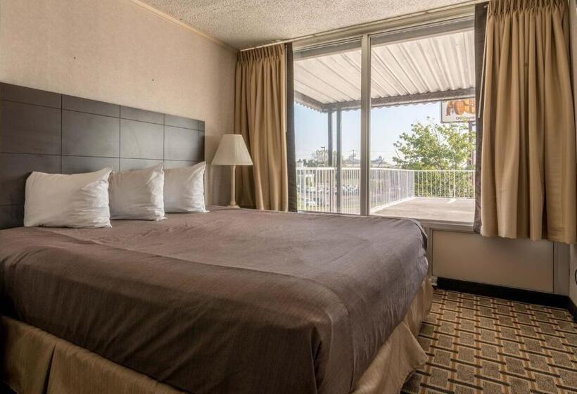 غرفة ديلوكس سرير كينج, Fiddlers Inn Opryland