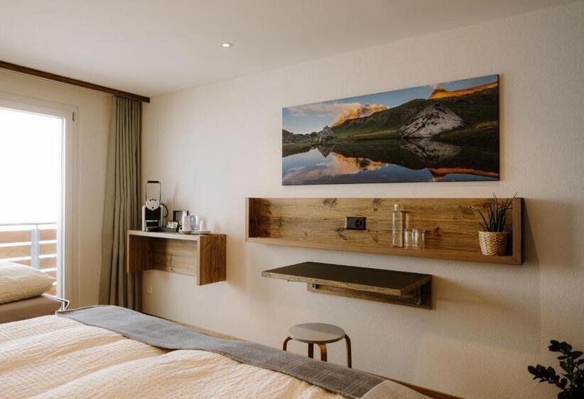 اتاق استاندارد با بالکن, Berghotel Engstligenalp