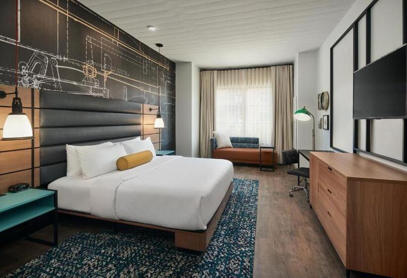带大床的套房, Indigo Tallahassee   Collegetown, An Ihg