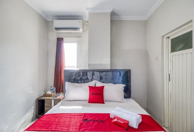 Номер Стандарт, Reddoorz Near Condongcatur Bus Station