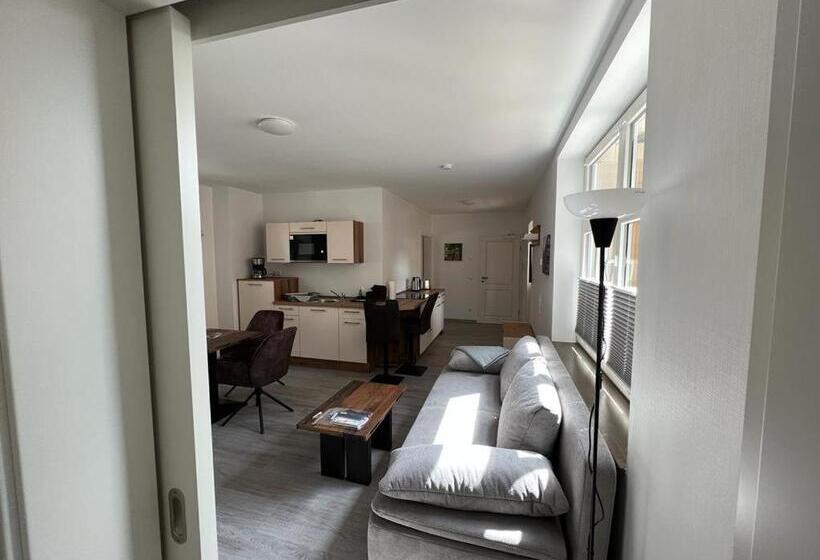 1 Bedroom Apartment with Balcony, Gasthaus Zur Weintraube