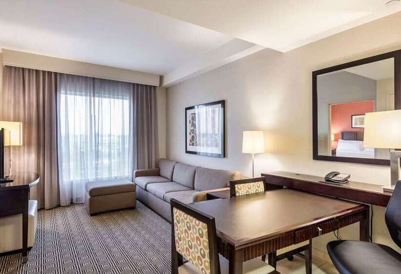 Люкс, Auburn Hills