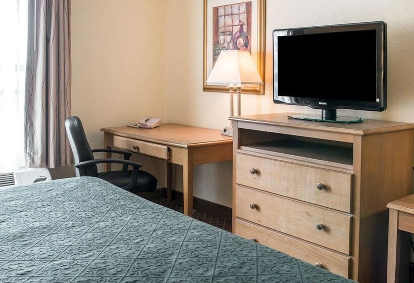 Номер Стандарт 2 Двуспальные Кровати, Quality Inn & Suites