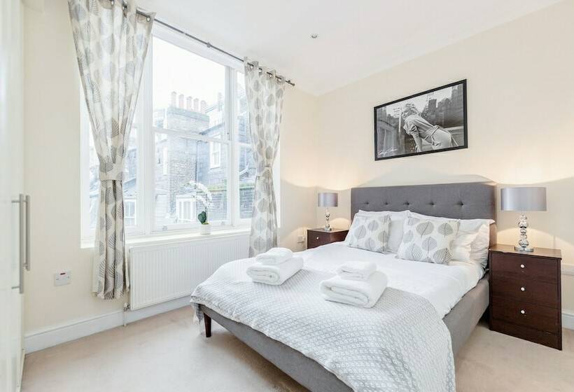 Апартаменты Comfort 2 Спальни, Spectacular Strand Two Bed Apartment