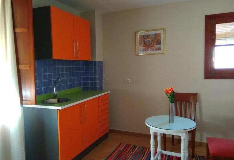 Quarto Quádruplo Estandar, Hostal Restaurante Milenium