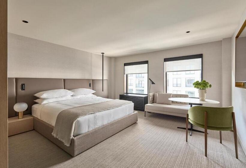 Quarto Estandar Cama King para Deficientes Físicos, Aka Alexandria