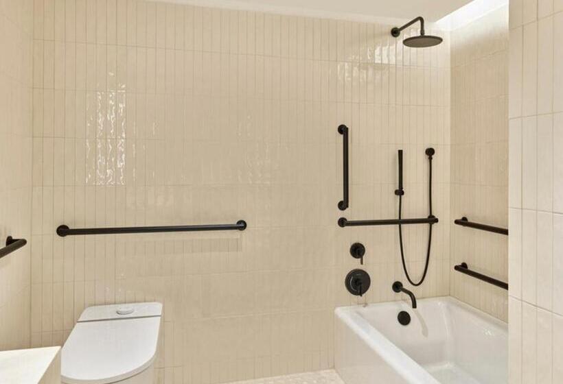 Quarto Estandar para Deficientes Físicos, Aka Alexandria