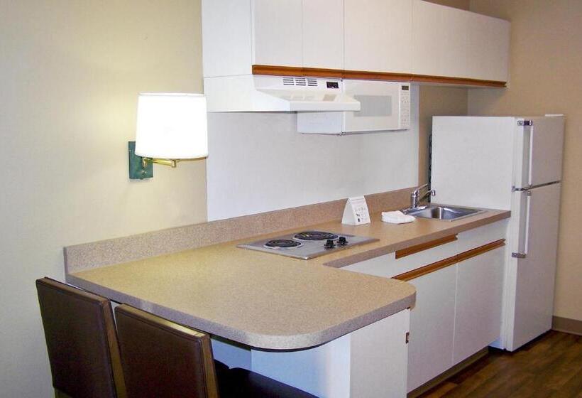 Студия Стандарт, Extended Stay America Suites  Kansas City  Country Club Plaza