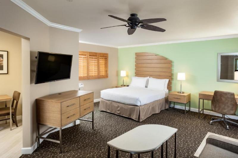 Стандартный Номер Кровать Кинг, Holiday Inn Express And Suites La Jolla   Windansea Beach, And Ihg