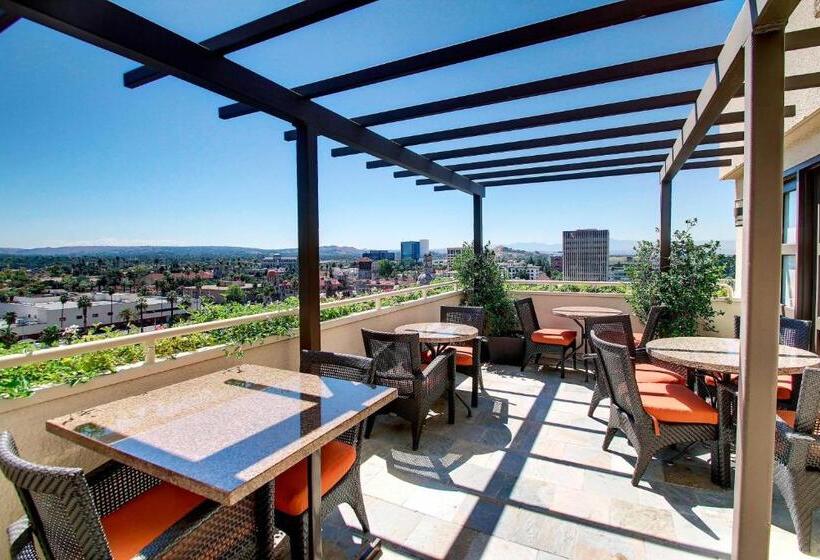 스탠다드 룸 킹사이즈 침대, Marriott Riverside At The Convention Center