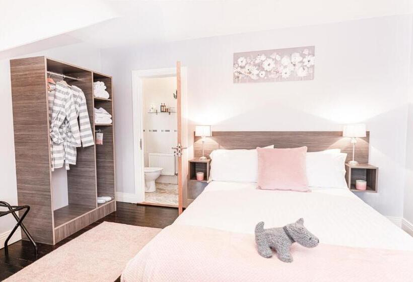 Chambre Familiale Deluxe, Caravogue House