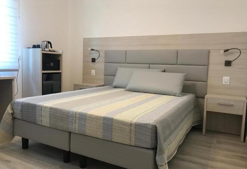Номер Стандарт Вид на Сад, Il Sole E La Luna B&b In Garda