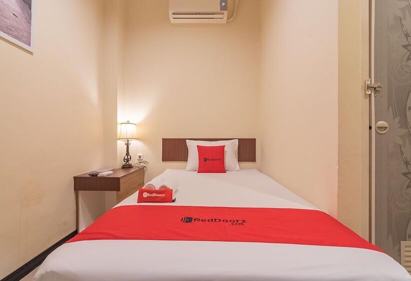 스탠다드 싱글 룸, Reddoorz At H Agus Salim Street Pontianak