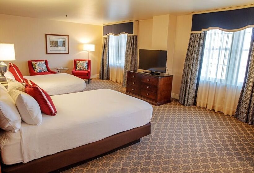 스탠다드 룸 더블 침대 2개, Roanoke & Conference Ctr, Curio Collection By Hilton 