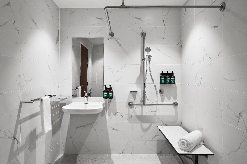 اتاق استاندارد با تخت بزرگ برای معلولان, Crowne Plaza Sydney Darling Harbour, An Ihg