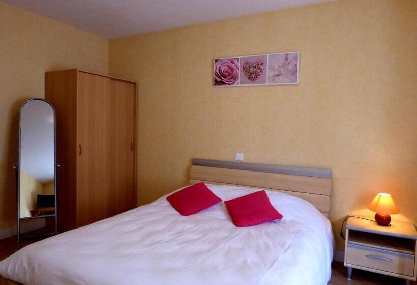 Номер Стандарт, Auberge Des Petits