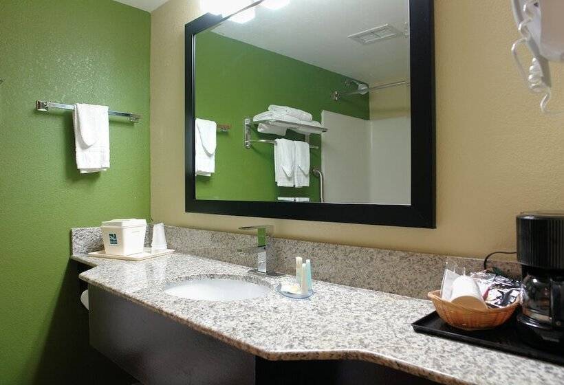 Номер Стандарт 2 Двуспальные Кровати, Quality Inn Jacksonville Near Camp Lejeune