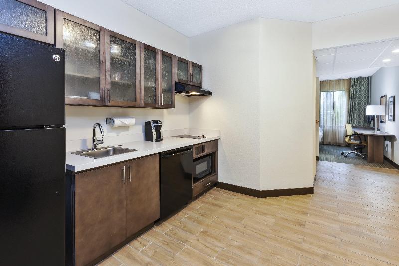 스위트 킹사이즈 침대, Candlewood Suites Grand Rapids Airport, An Ihg