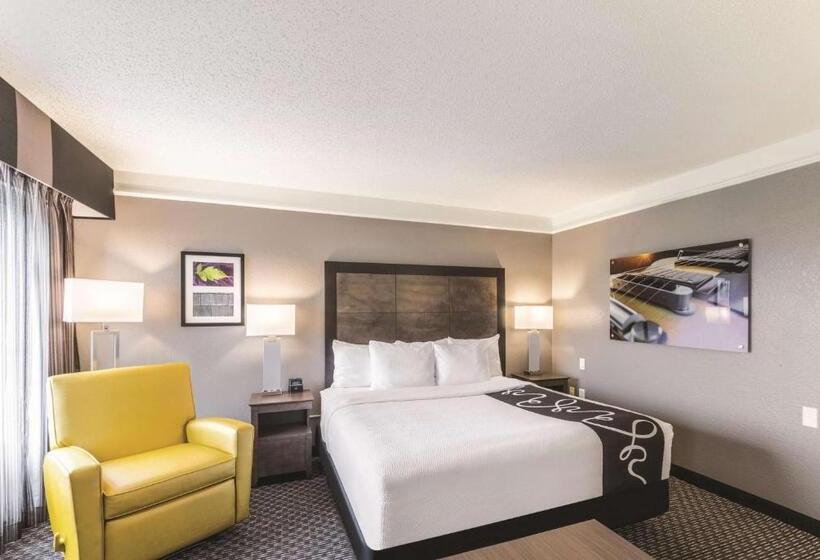 キングサイズベッドのスタンダードルーム, La Quinta By Wyndham Austin At The Domain