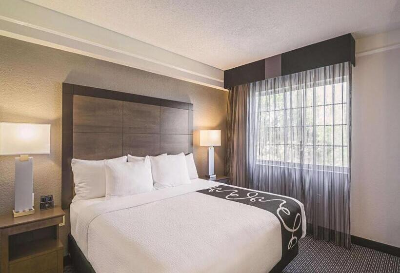 キングサイズベッドのデラックススイート, La Quinta By Wyndham Austin At The Domain