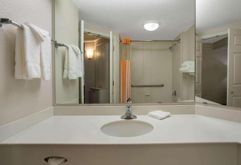 Номер Deluxe Кровать Кинг, La Quinta By Wyndham Denver Southwest Lakewood