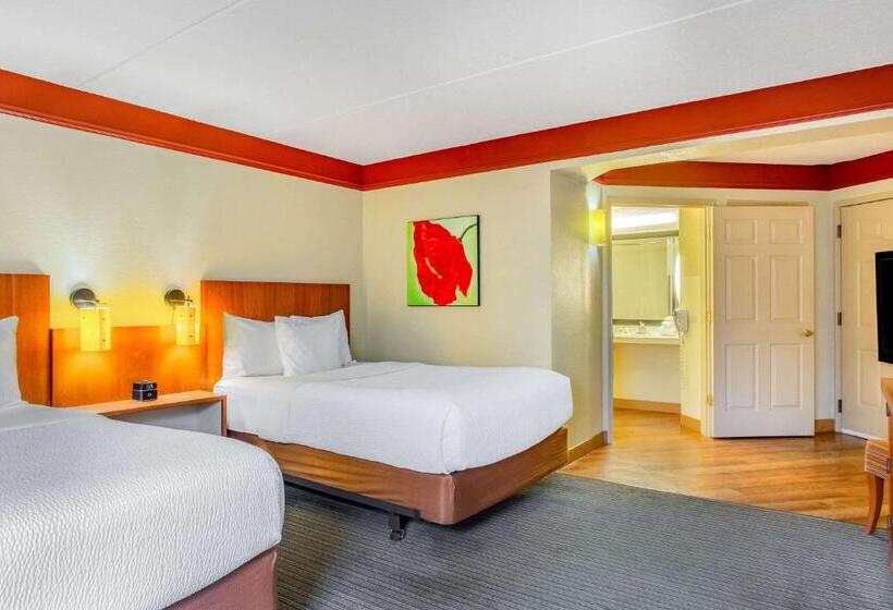 Номер Deluxe, La Quinta By Wyndham Raleigh Crabtree