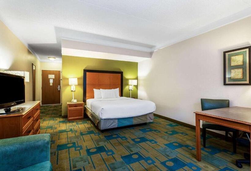 Номер Стандарт, La Quinta By Wyndham St. Pete Clearwater Airport