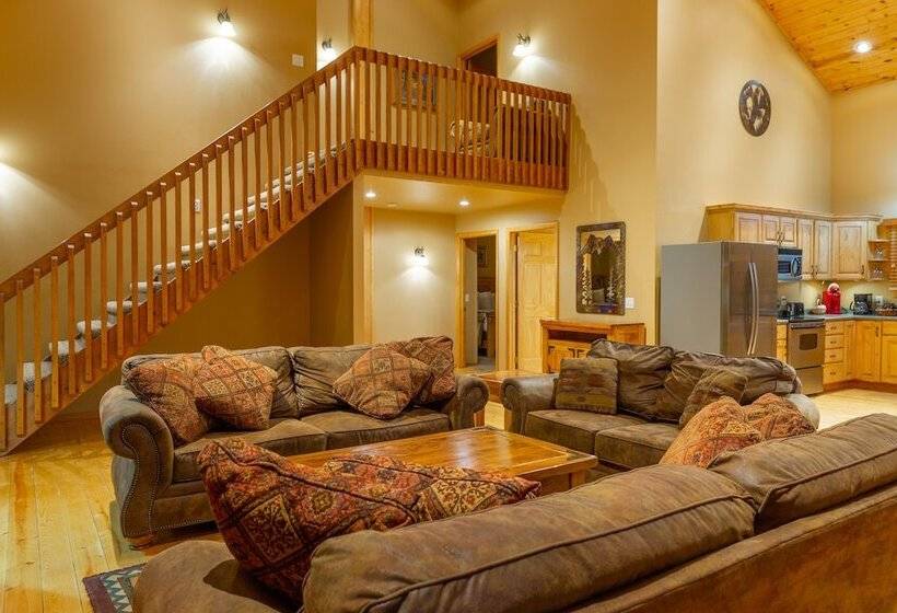 Хижина, Lodge At Palmer Gulch