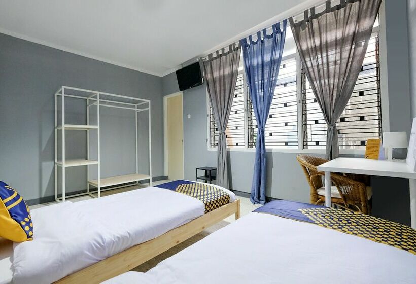 Deluxe Zimmer, Spot On 2281 Omajo