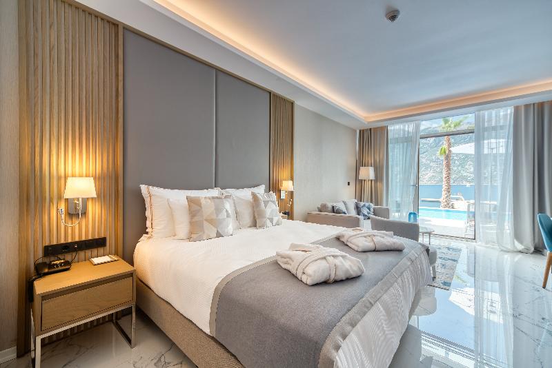 סוויטה דלוקס, Hyatt Regency Kotor Bay Resort
