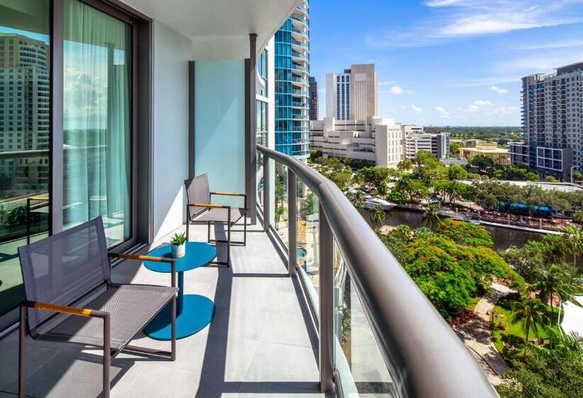 キングサイズベッドのスタンダードルーム, Hyatt Centric Las Olas Fort Lauderdale
