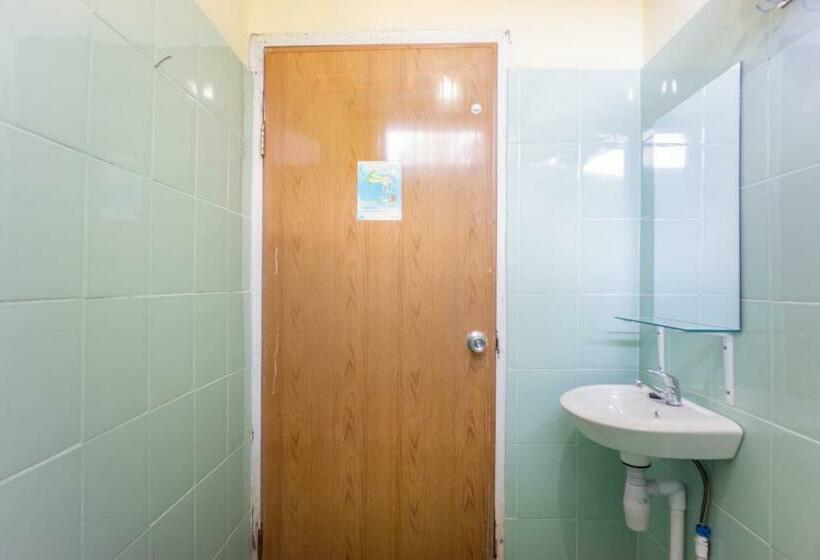 Quarto Deluxe, Oyo 2180 Vina Vira