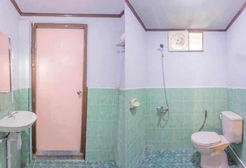 Quarto Estandar, Oyo 2180 Vina Vira